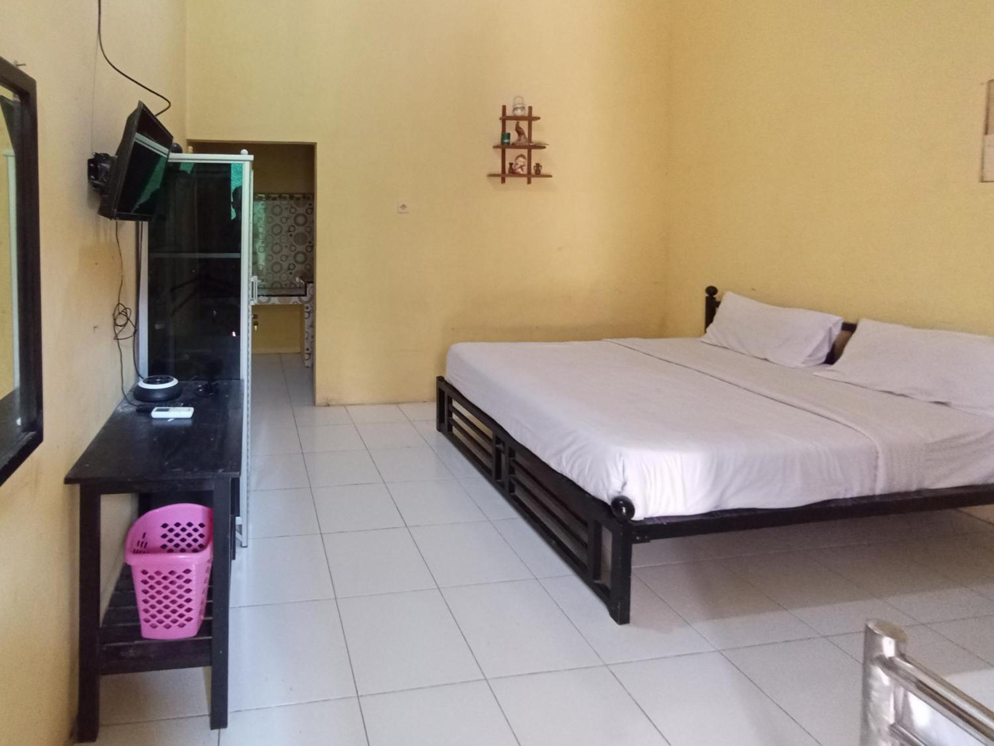 Reddoorz At El Shaday Homestay Banyuwangi Banyuwangi  Exterior photo
